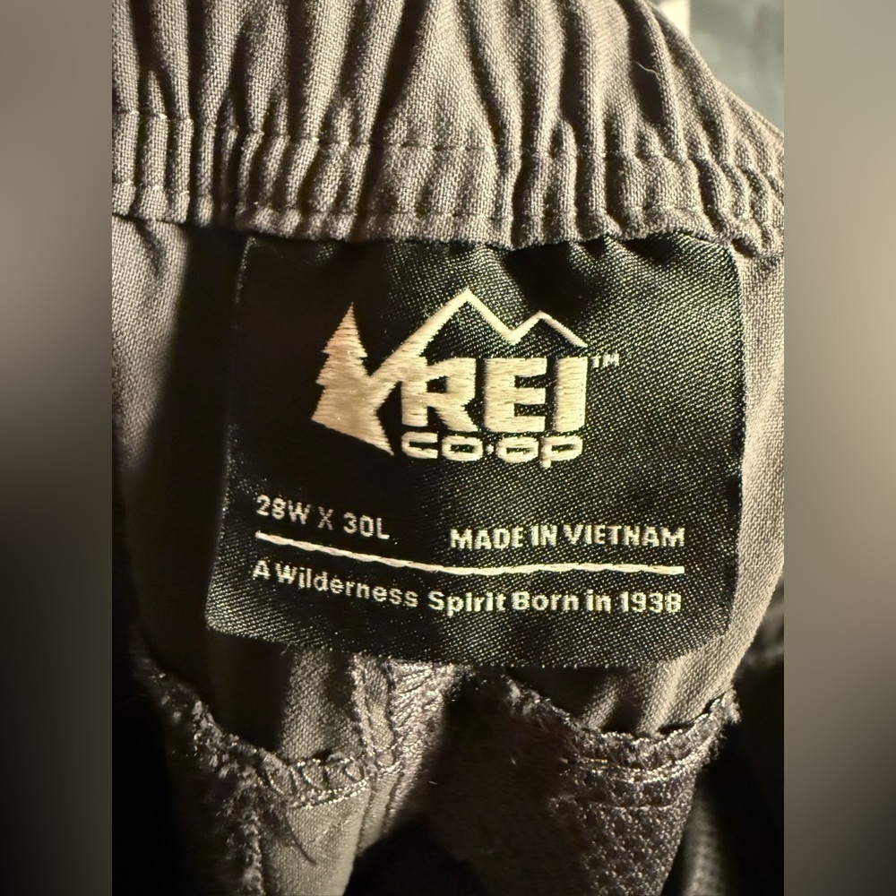 REI women’s Gray convertible hiking walking camping pants shorts nylon 28x30 EUC - Picture 2 of 12